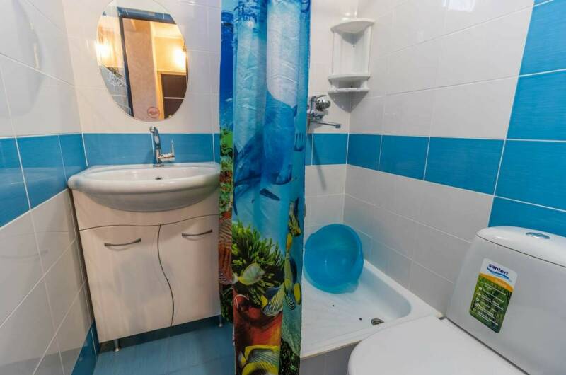 Трехместная комната с балконом и вид на бассейн