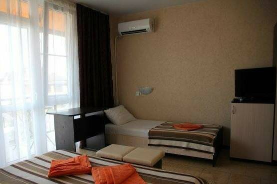 Трехместный номер с балконом