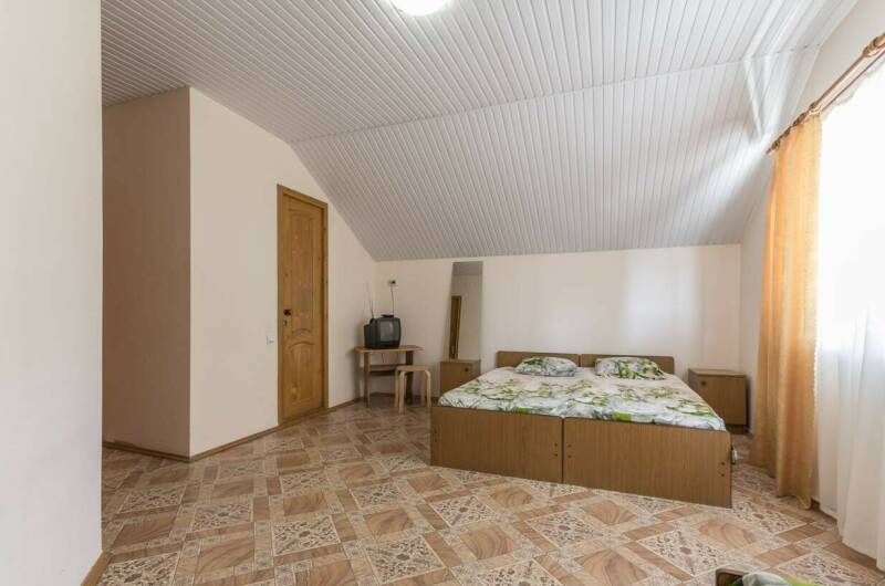 № 10 Четырехместный номер на мансарде