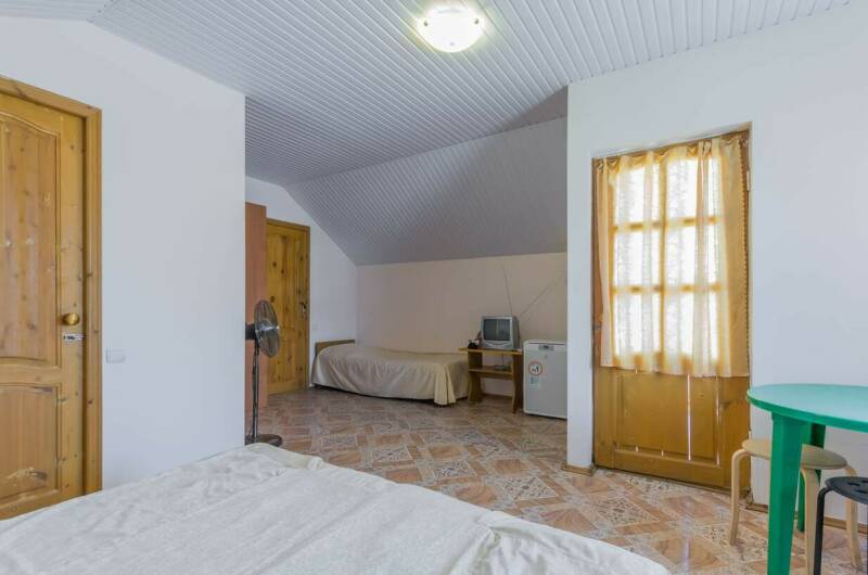 № 11 Четырехместный номер на мансарде