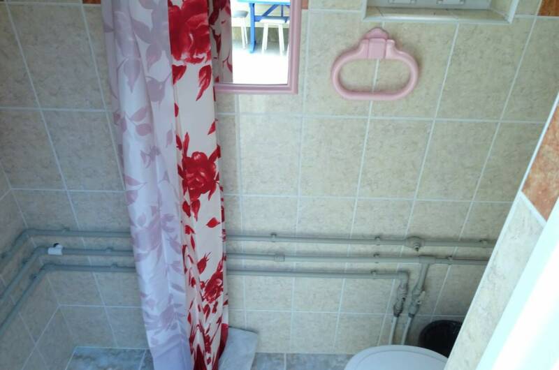 4-х местная с кухней и отдельным двориком