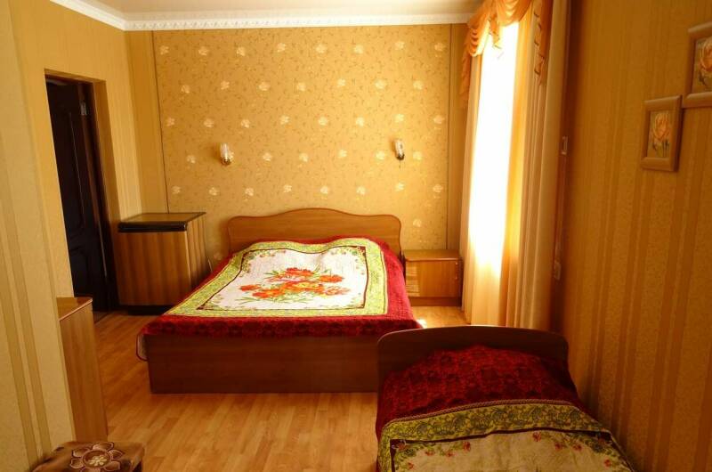 Номер на 3 места