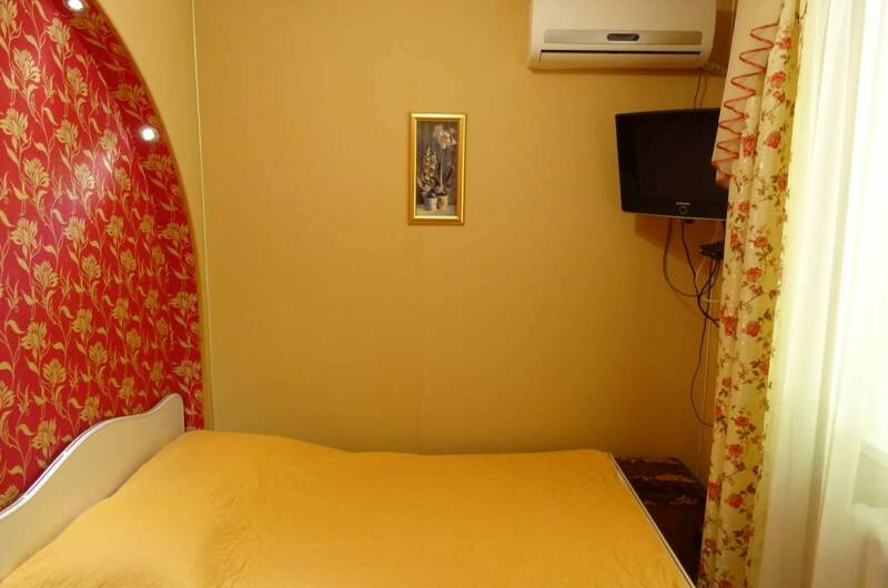 Комната на 2 места (санузел рядом с комнатой)