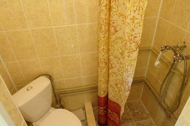 Комната на 2 места (санузел рядом с комнатой)