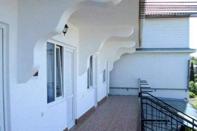 Стандарт — 3-х местный номер со всеми удобствами