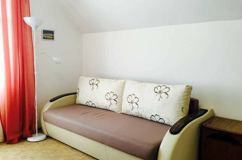 Двухкомнатный с удобствами