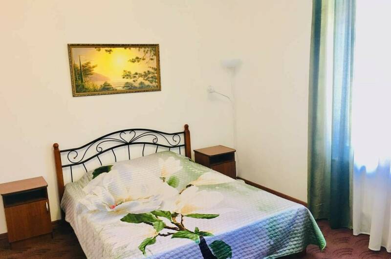 Двухкомнатный с удобствами