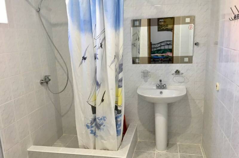 Двухкомнатный с удобствами