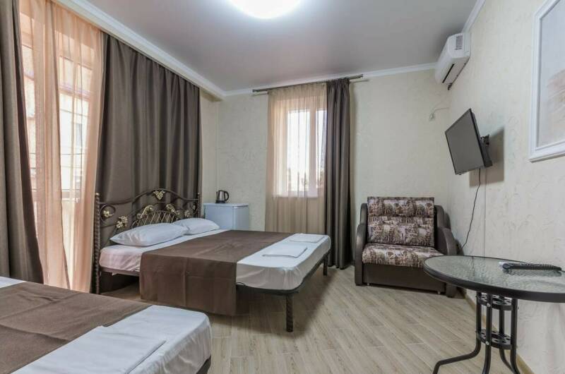 3-х местный Улучшенный номер Делюкс