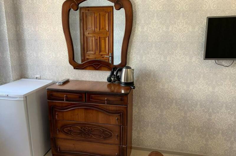 Двух местный с двух спальной кроватью