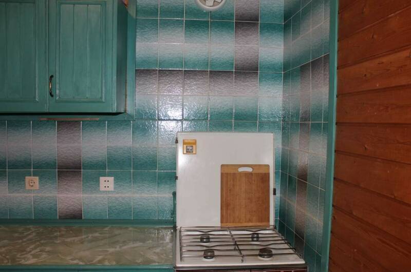 Коттедж с отдельной кухней, сан. узлом и двориком