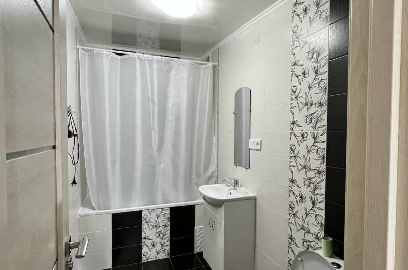 4-х мест. номер с кухней и двориком 1-й этаж