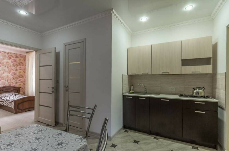 № 1 Двухкомнатный номер с кухней