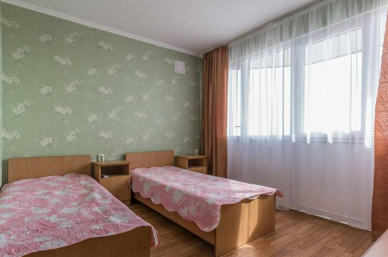 Номер «Стандарт» с балконом, раздельными кроватями