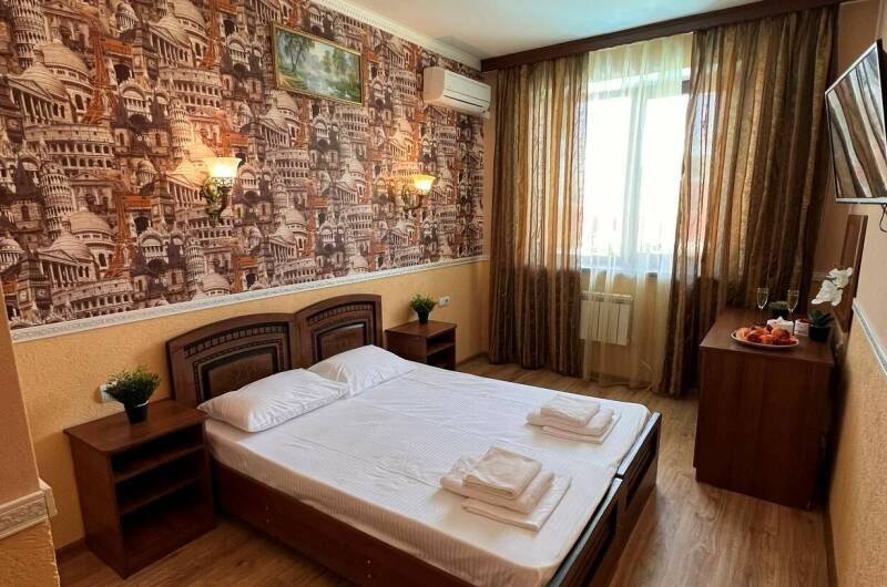 Двухместный «Стандарт с видом на бассейн»