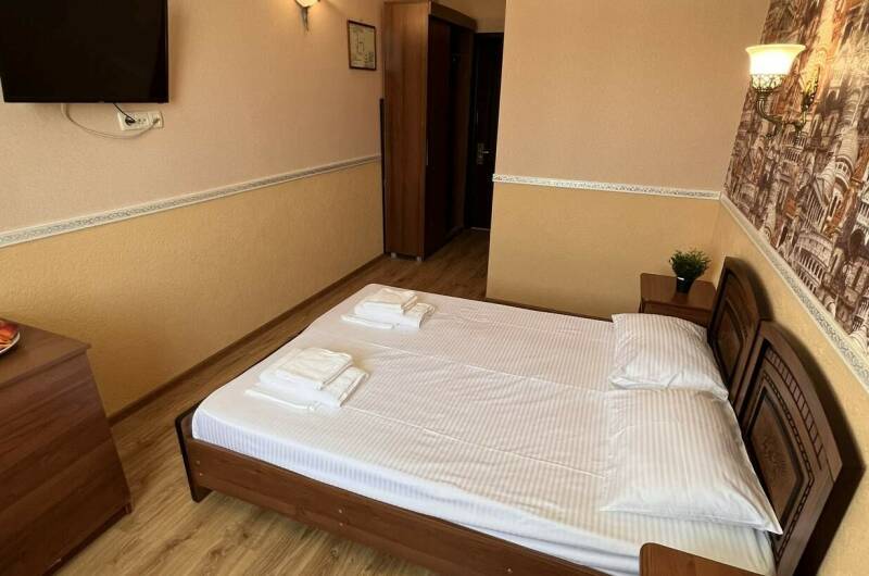 Двухместный «Стандарт с видом на бассейн»