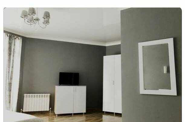 Трёхместный номер с балконом