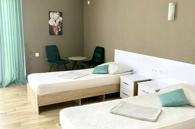 Четырёхместный номер с балконом