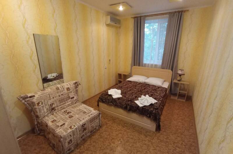 «Двухкомнатный с мини-кухней»