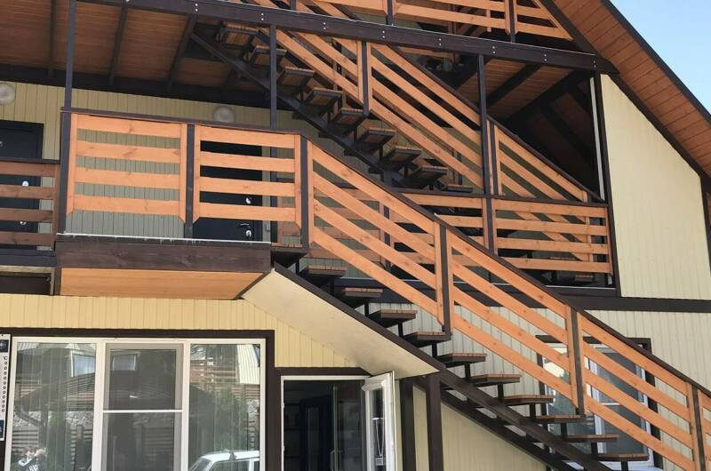 Номер ЛЮКС с кухней и балконами (20)