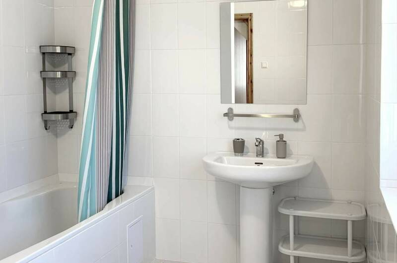 Коттедж на 10 гостей с верандой — 4 комнаты