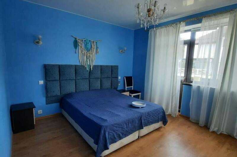 2хместная комната с большим балконом