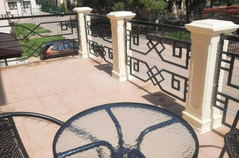 2хместная комната с большим балконом