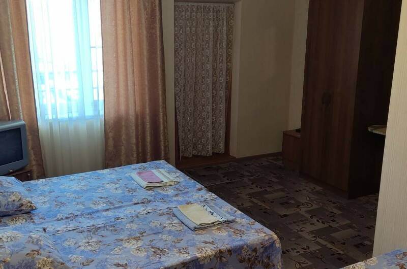 «Люкс» 4-х местный № 1