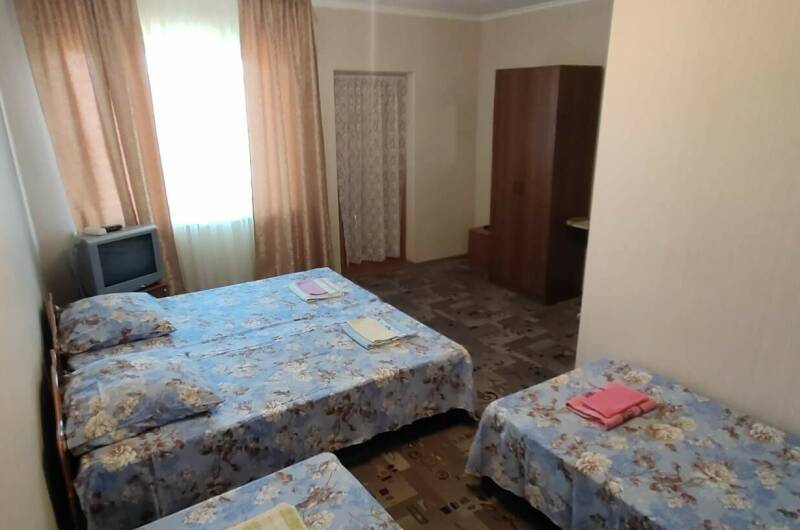 «Люкс» 4-х местный № 5