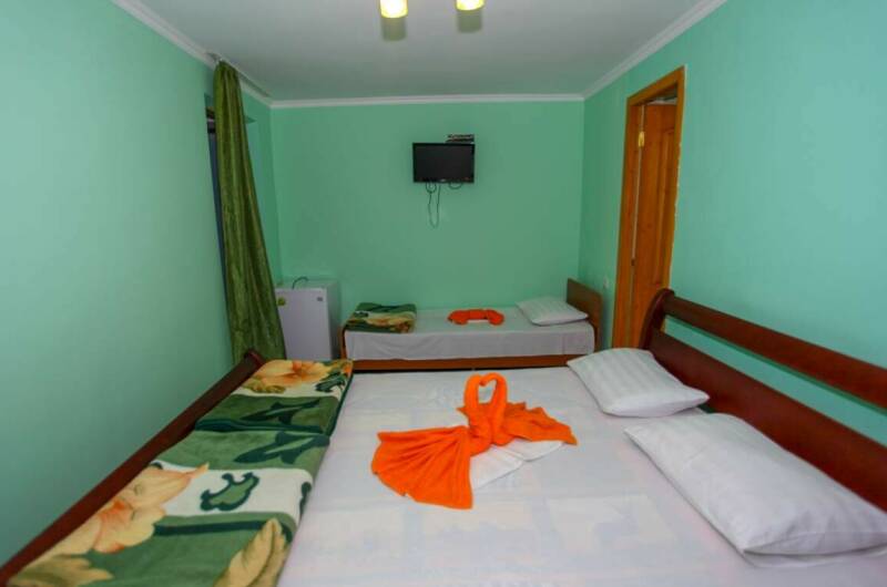 Трехместный номер со всеми удобствами