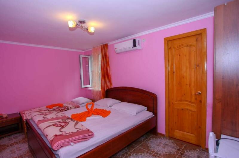 Трехместный номер со всеми удобствами