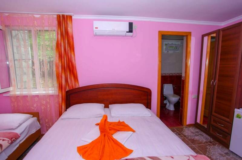 Трехместный номер со всеми удобствами