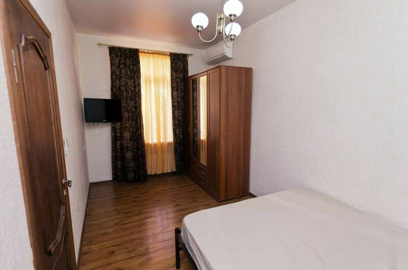 № 3 Двухкомнатные апартаменты с кухней и балконом