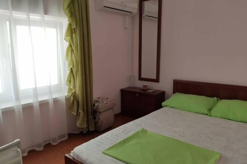 Небольшой одноместный