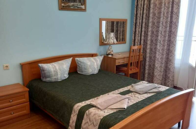 Номер 10 с видом на море