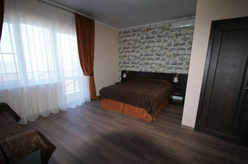 Однокомнатный 2−4-х местный номер, балкон на море