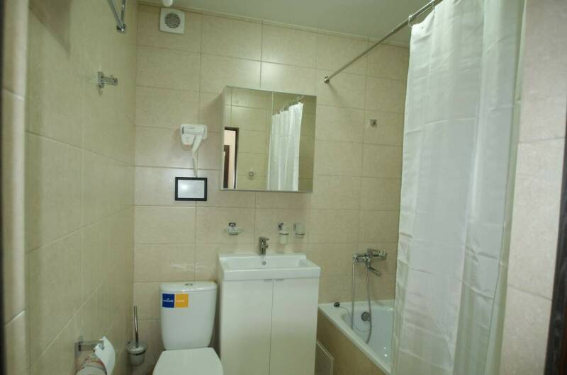 Однокомнатный 2−4-х местный номер, балкон на море