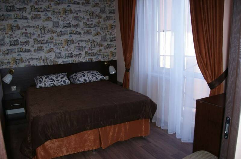 Двухкомнатный 4-х местный номер, балкон во двор