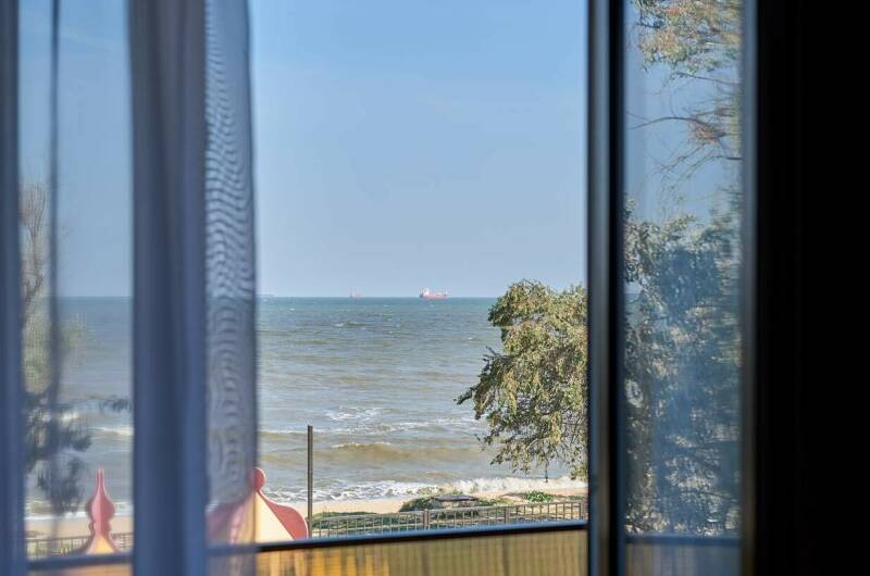 Двухкомнатный 4-х местный номер, балкон на море