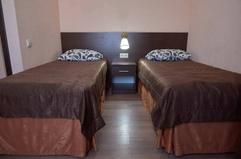 Двухкомнатный 4-х местный номер, балкон на море