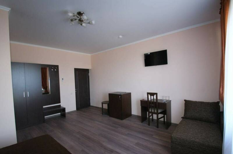 Однокомнатный 2−3-х-местный номер, балкон на море