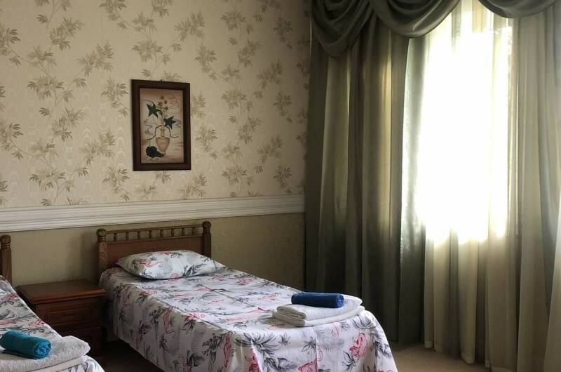 № 4 Четырех местный с балконом (2 этаж)