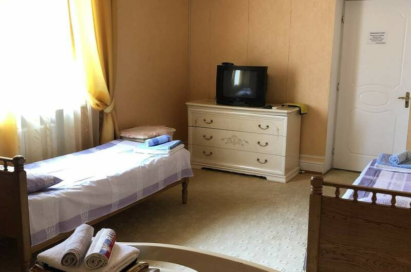 № 5 Четырех местный номер -эконом (3 этаж)