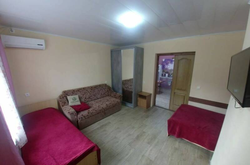 Четырёхместный номер (1 этаж)