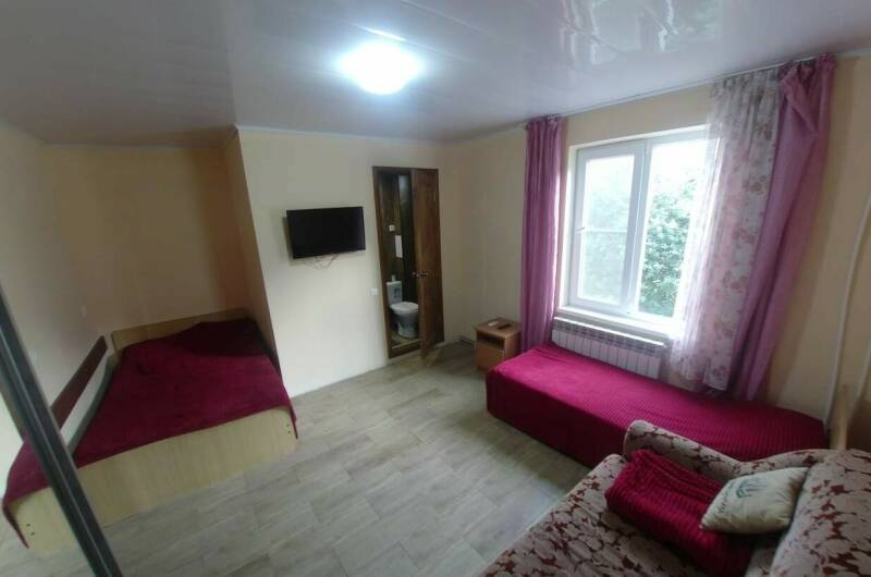 Четырёхместный номер (1 этаж)