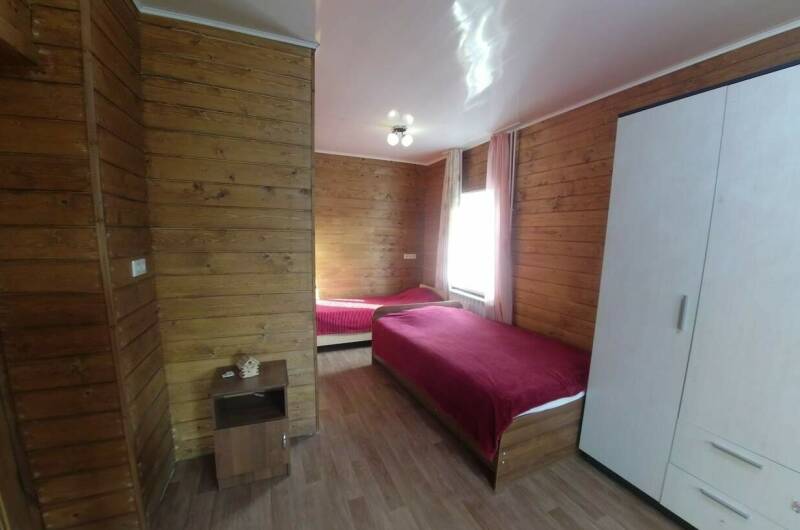 Большой пятиместный второй этаж