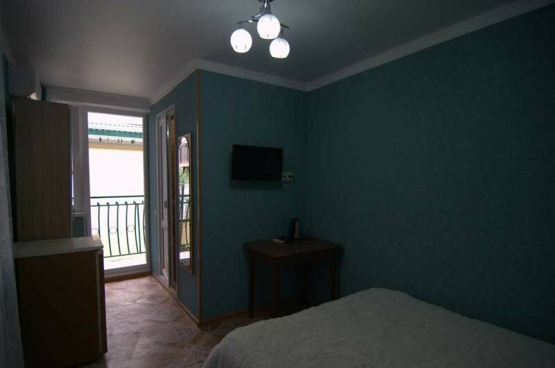 Номер с удобствами на 2−3 чел