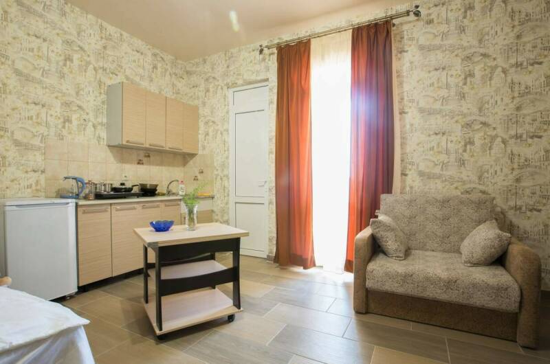 Комната с балконом и видом на море 3 местная. (2)