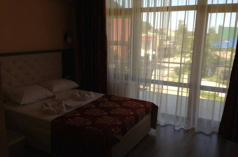 Трёхместный номер с балконом