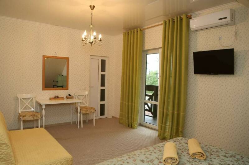 «Комфорт» 2−х местный (2 этаж номер 5 и 8)